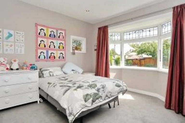 Photo of property in 6 Mortlake Street, Islington, Christchurch, 8042