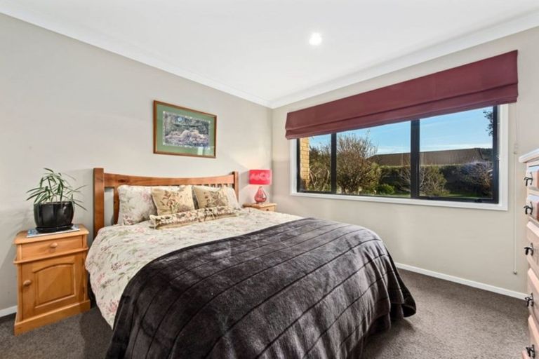 Photo of property in 116 Kirton Drive, Riverstone Terraces, Upper Hutt, 5018