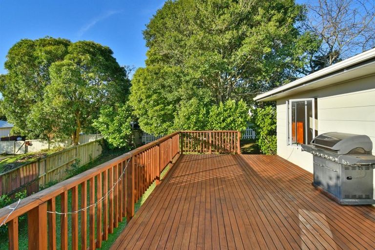 Photo of property in 42 Banyan Drive, Totara Heights, Auckland, 2105