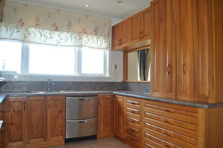 Photo of property in 2 Saville Row, Johnsonville, Wellington, 6037