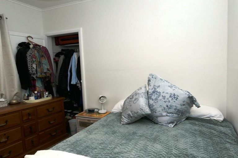 Photo of property in 61 Tutere Street, Waikanae Beach, Waikanae, 5036