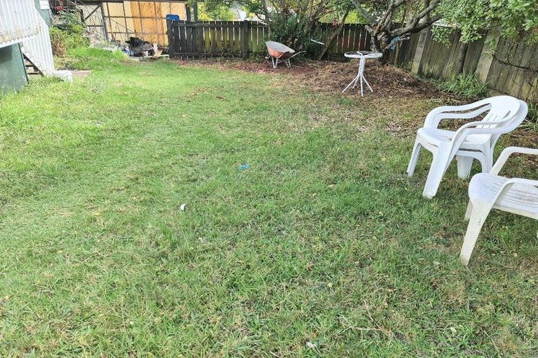 Photo of property in 1 Rogan Street, Mount Roskill, Auckland, 1041