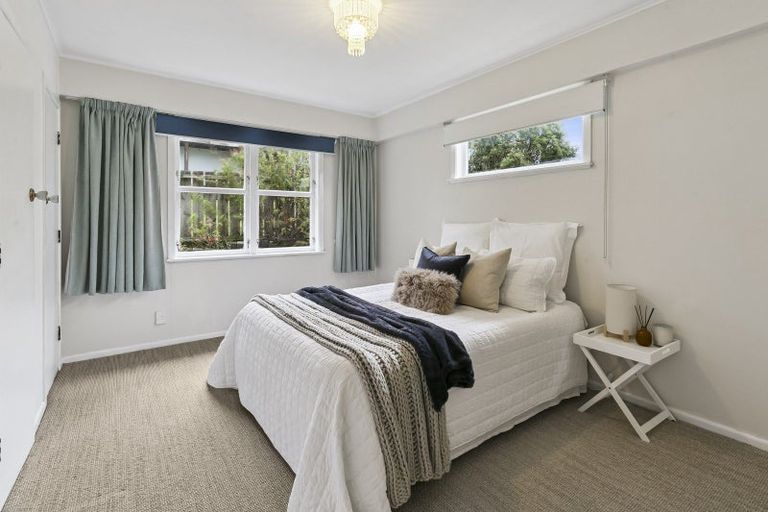 Photo of property in 17a Tawa Terrace, Tawa, Wellington, 5028