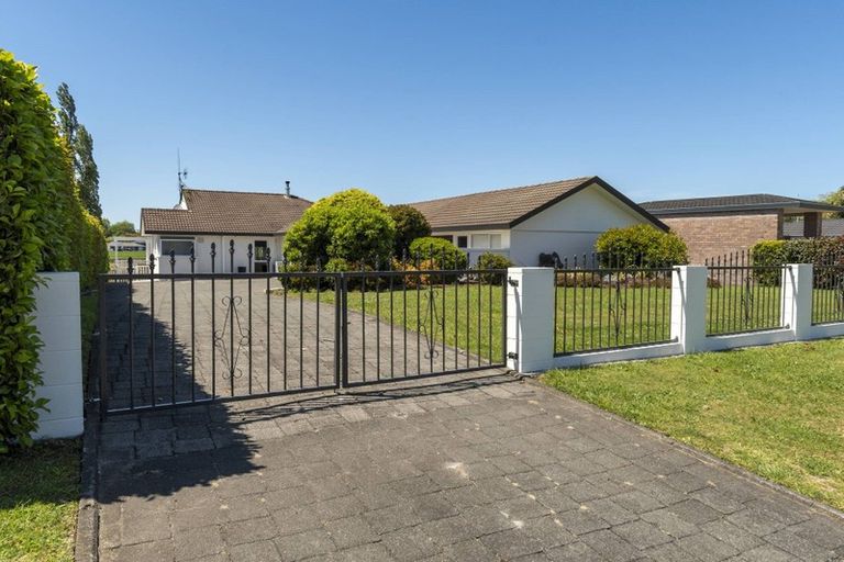 Photo of property in 56 Links View Drive, Omokoroa, 3114