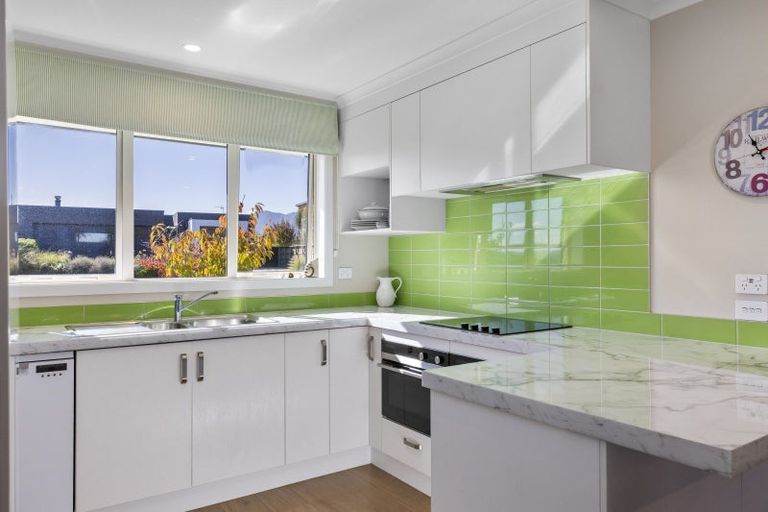 Photo of property in 4 Tuhua Close, Wharewaka, Taupo, 3330