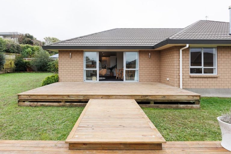 Photo of property in 33 Masefield Terrace, Kelvin Grove, Palmerston North, 4414