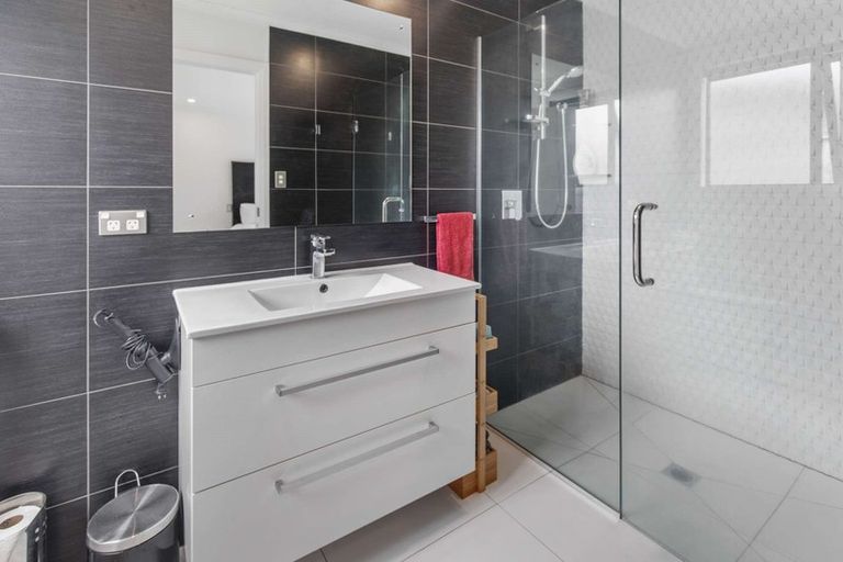 Photo of property in 79 Rosalie Terrace, Kelvin Grove, Palmerston North, 4414