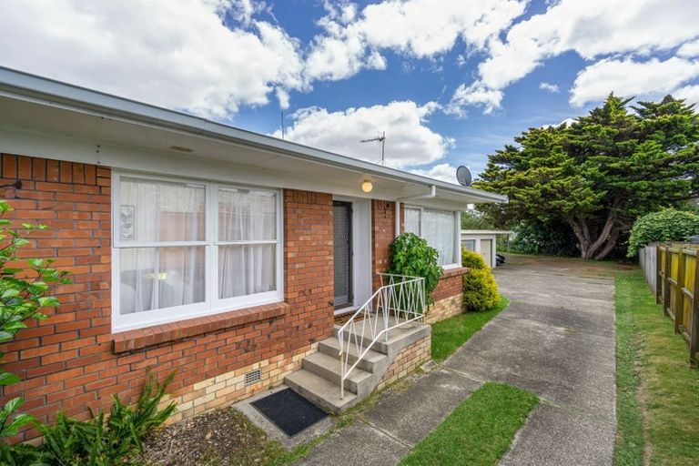 Photo of property in 6/43 Shakespeare Road, Milford, Auckland, 0620