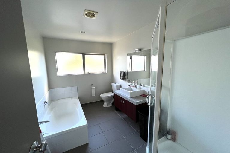 Photo of property in 31 Carento Way, Stanmore Bay, Whangaparaoa, 0932