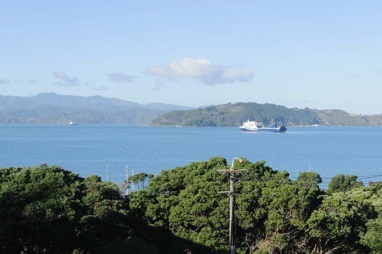 Photo of property in 18/2 Onslow Road, Khandallah, Wellington, 6035