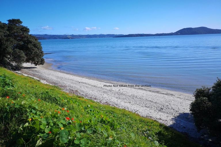 Photo of property in 102 Kaurinui Crescent, One Tree Point, 0118