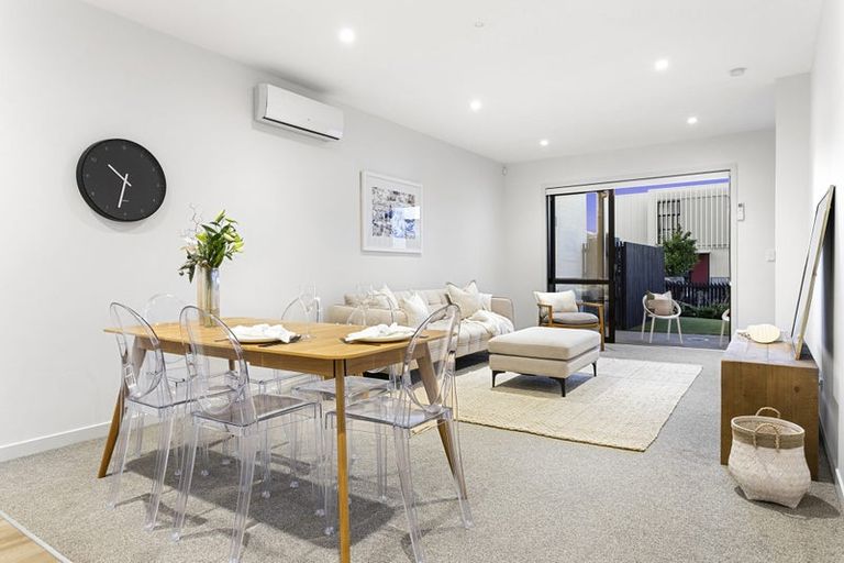 Photo of property in 28 Walter Merton Road, Hobsonville, Auckland, 0616