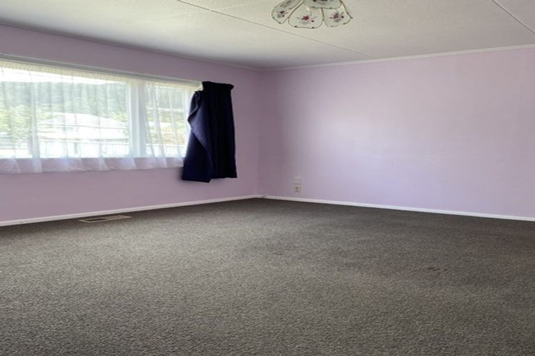 Photo of property in 22 Hay Street, Wainuiomata, Lower Hutt, 5014