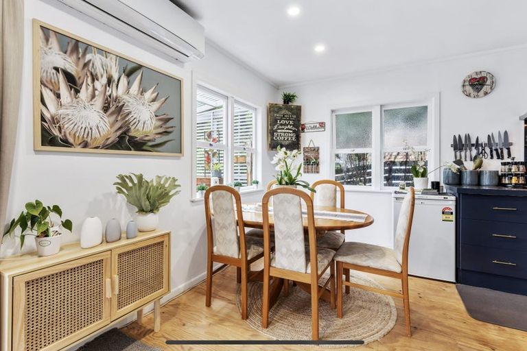 Photo of property in 19 Lanigan Street, Birkdale, Auckland, 0626