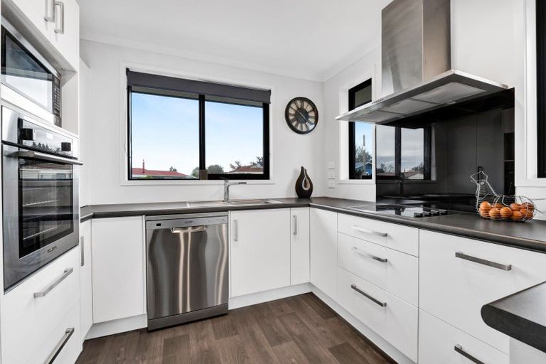 Photo of property in 14a Rosalind Street, Stratford, 4332