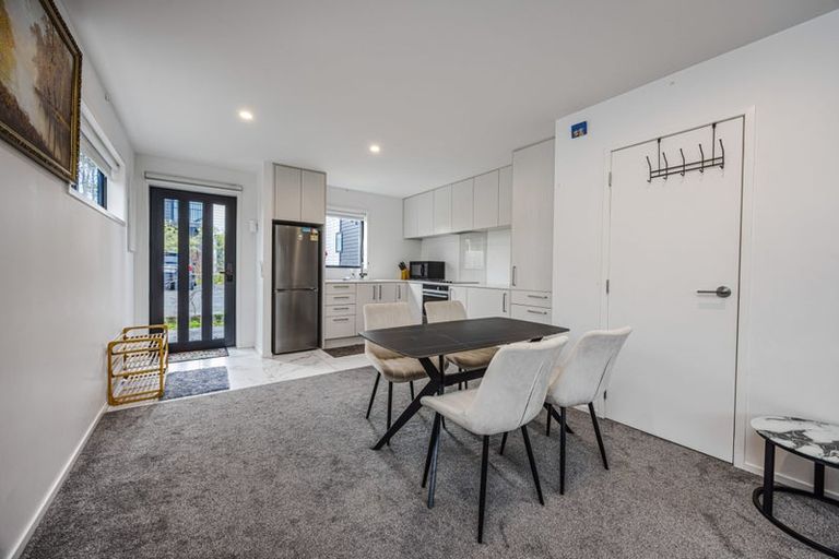 Photo of property in 1/6 St Leonards Road, Kelston, Auckland, 0602