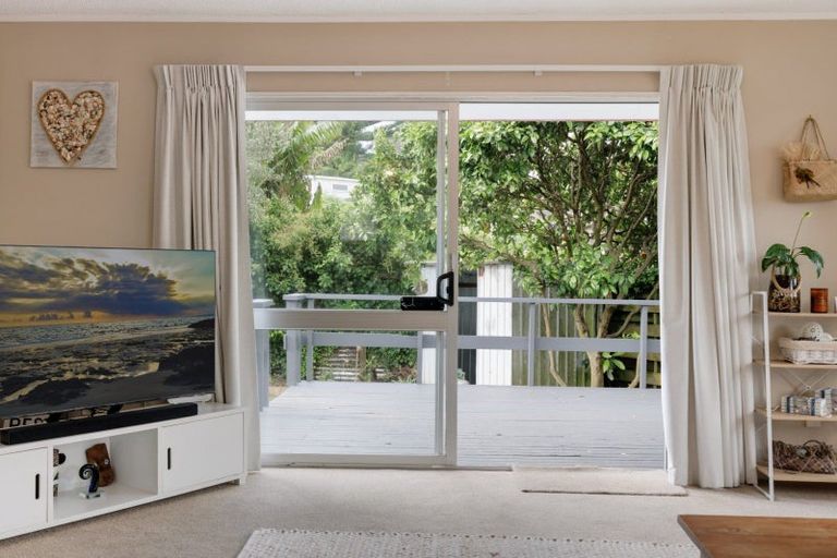 Photo of property in 1335b Papamoa Beach Road, Papamoa Beach, Papamoa, 3118