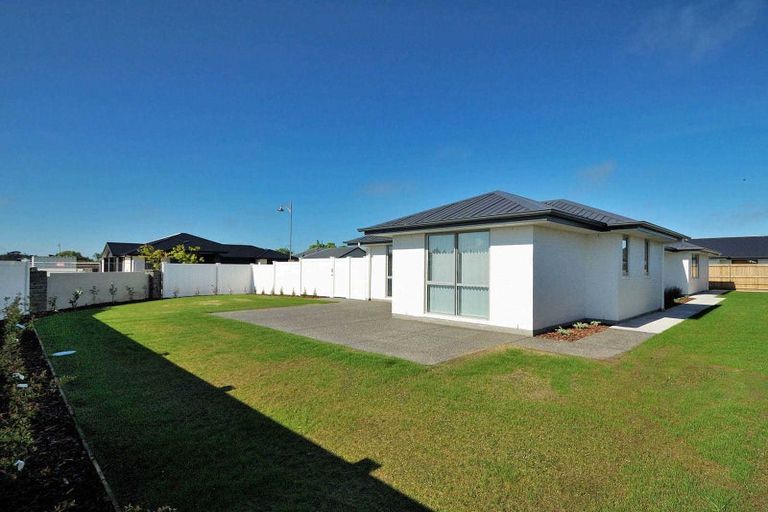 Photo of property in 2 Wearing Place, Kaiapoi, 7630