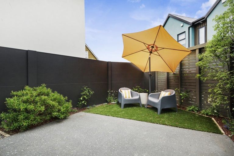 Photo of property in 6d Te Whiti Grove, Waterloo, Lower Hutt, 5011