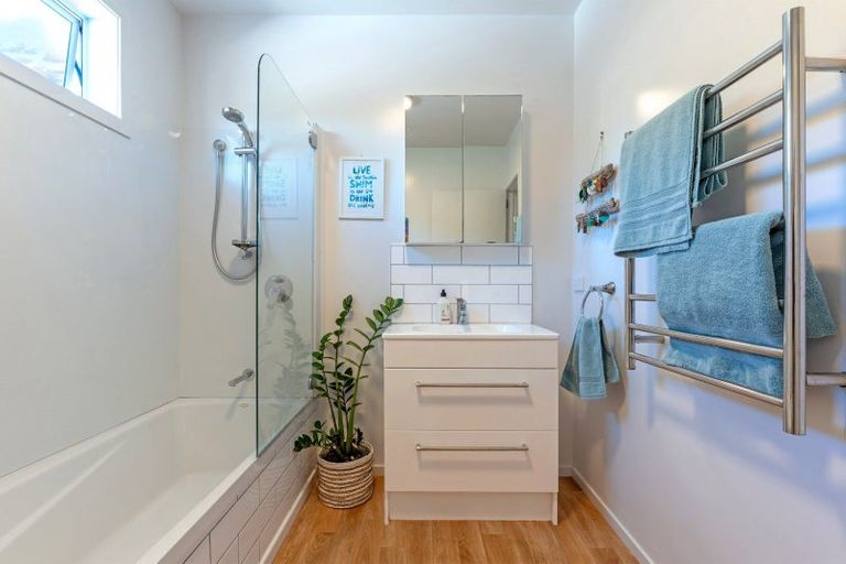 Photo of property in 27 Douglas Street, Okitu, Gisborne, 4010