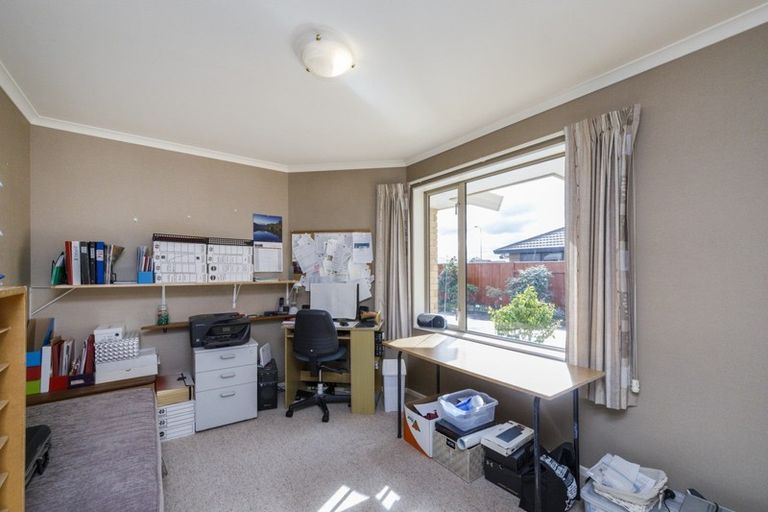 Photo of property in 50 Branigan Parade, Kelvin Grove, Palmerston North, 4414
