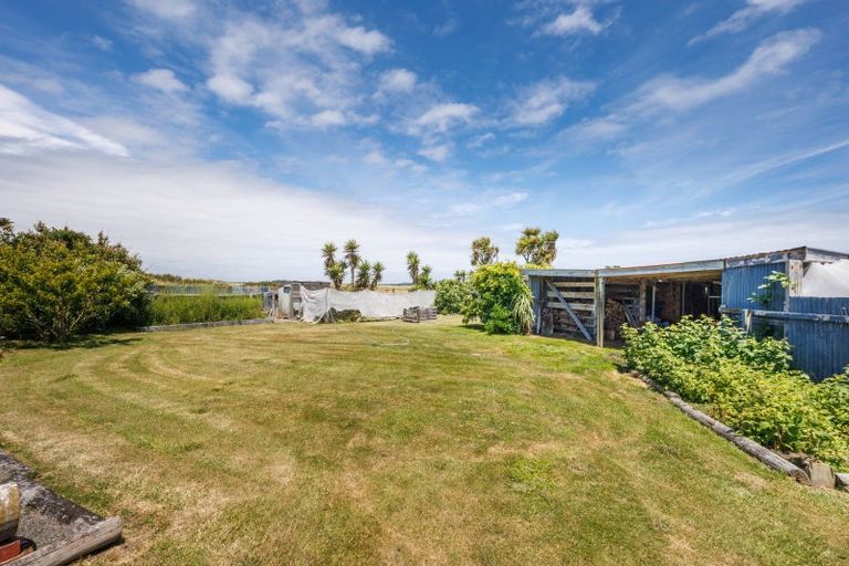 Photo of property in 1931 Parewanui Road, Parewanui, Bulls, 4894