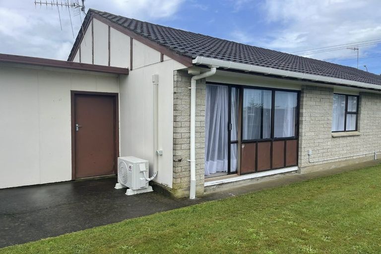 Photo of property in 72 Hokio Beach Road, Levin, 5510