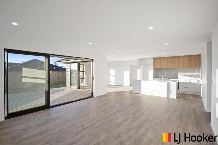 Photo of property in 9 Booker Drive, Tuakau, 2121