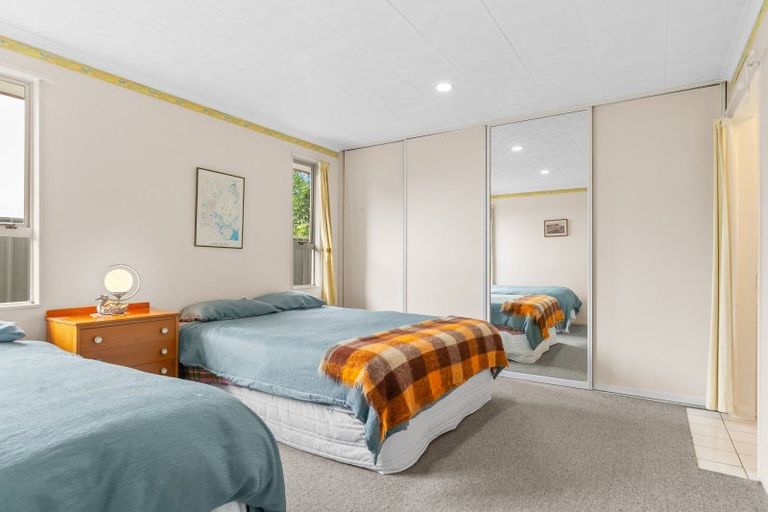 Photo of property in 12 Guildford Street, Levin, 5510