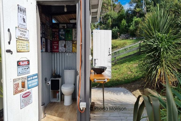 Photo of property in 76 Komiti Road, Tinopai, 0593