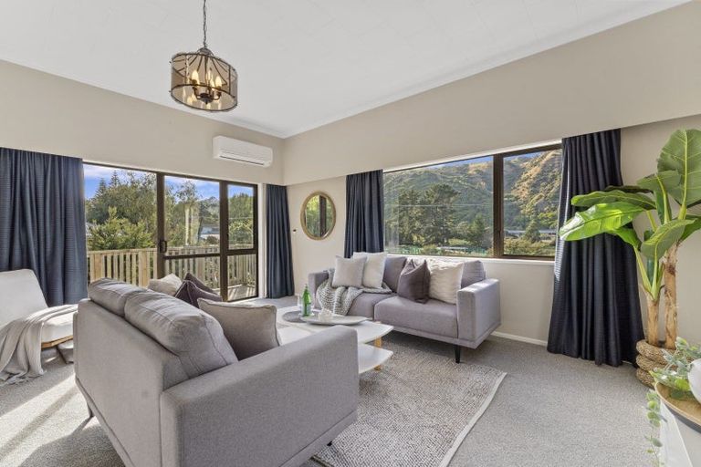 Photo of property in 3 Leinster Avenue, Raumati South, Paraparaumu, 5032