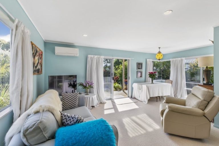 Photo of property in 1/105 Glendale Road, Glen Eden, Auckland, 0602