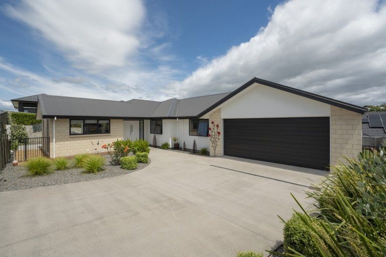 Photo of property in 3 Herring Place, Omokoroa, 3114