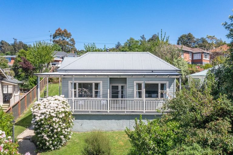 Photo of property in 21 Glenross Street, Glenross, Dunedin, 9011
