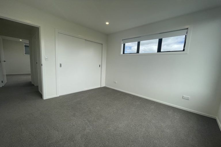 Photo of property in 14/12 Tawa Road, Te Atatu Peninsula, Auckland, 0610