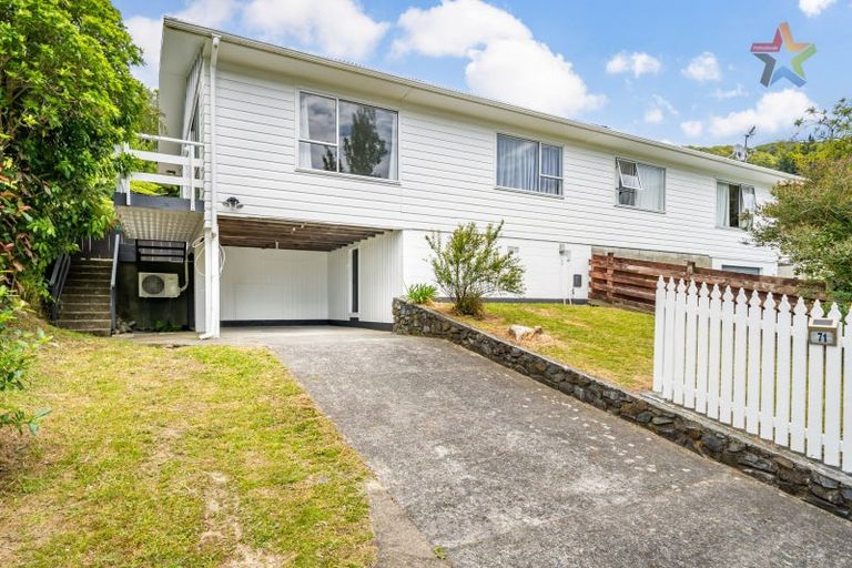 Photo of property in 71a Holland Street, Wainuiomata, Lower Hutt, 5014