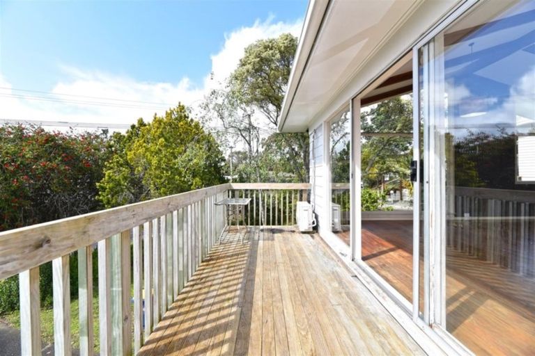 Photo of property in 109 Tiroroa Avenue, Te Atatu South, Auckland, 0610