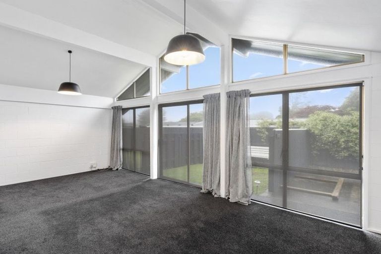Photo of property in 14a Woodleigh Street, Frankleigh Park, New Plymouth, 4310