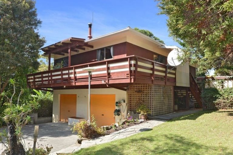 Photo of property in 92 Owhiwa Road, Parua Bay, Onerahi, 0192