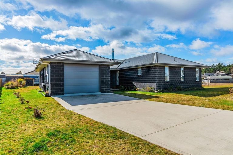 Photo of property in 82 Parekaawa Drive, Motuoapa, Turangi, 3382