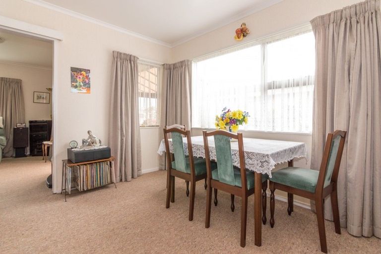 Photo of property in 55b Chatsworth Place, Highbury, Palmerston North, 4412