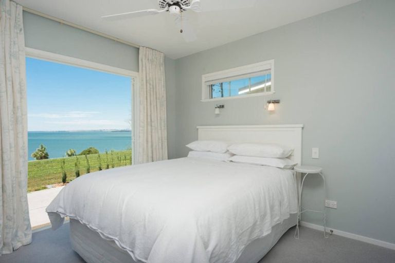 Photo of property in 15 Sands Road, Glenbervie, 0173