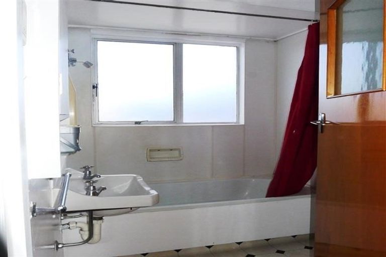 Photo of property in Adelphi Apartments, 179 The Terrace, Wellington Central, Wellington, 6011