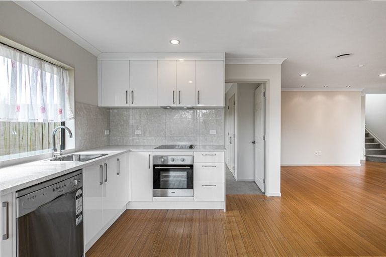 Photo of property in 114a Ti Rakau Drive, Pakuranga, Auckland, 2010