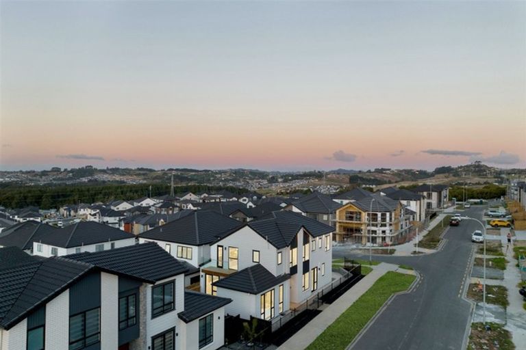 Photo of property in 19 Aklander Rise, Flat Bush, Auckland, 2019