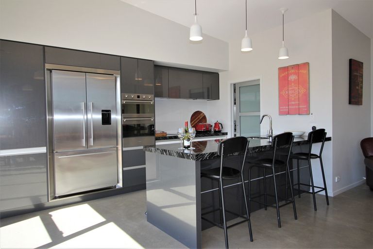 Photo of property in 24 Lewis Road, Springvale, Alexandra, 9393