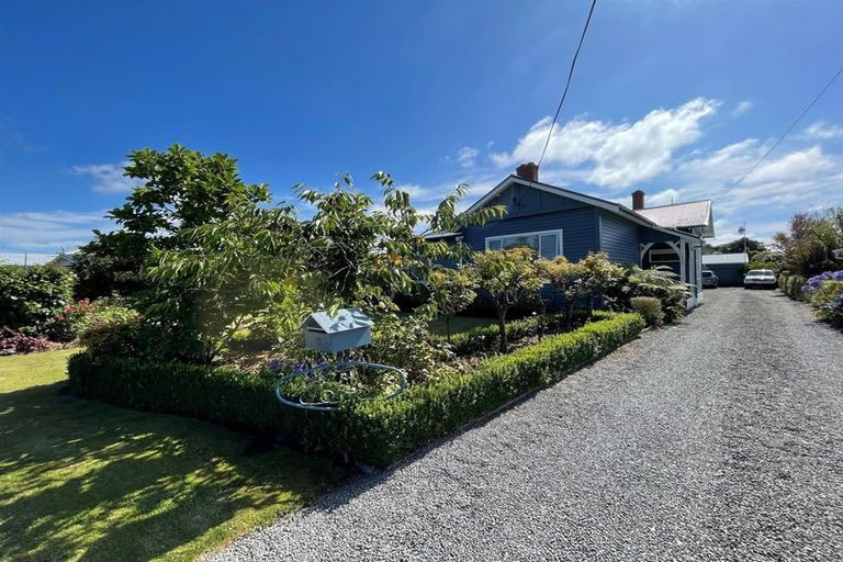 Photo of property in 12 Parsonage Road, Waimate, 7924