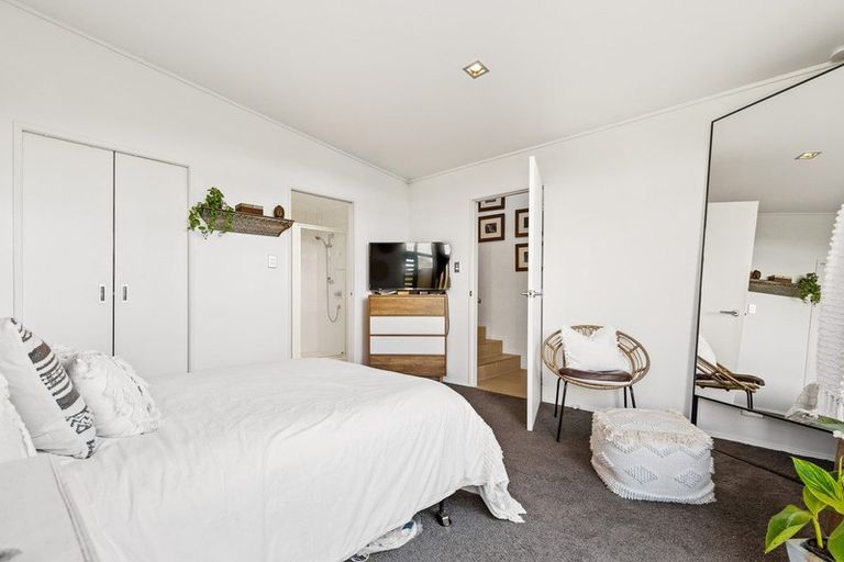 Photo of property in 17 Javelin Close, Gulf Harbour, Whangaparaoa, 0930