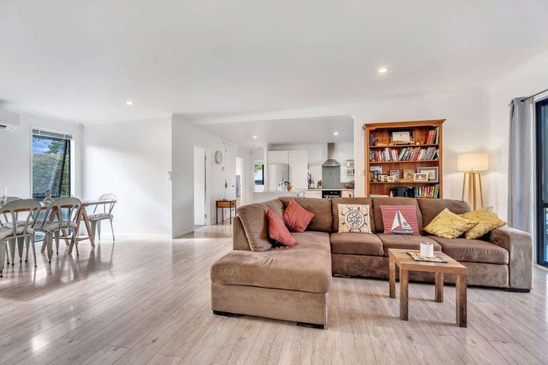 Photo of property in 1a Ocean Beach Road, Tairua, 3508