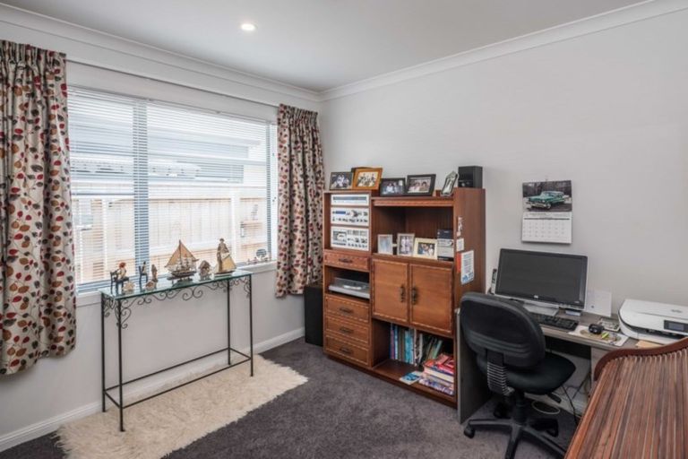 Photo of property in 12 Christow Court, Paraparaumu, 5032